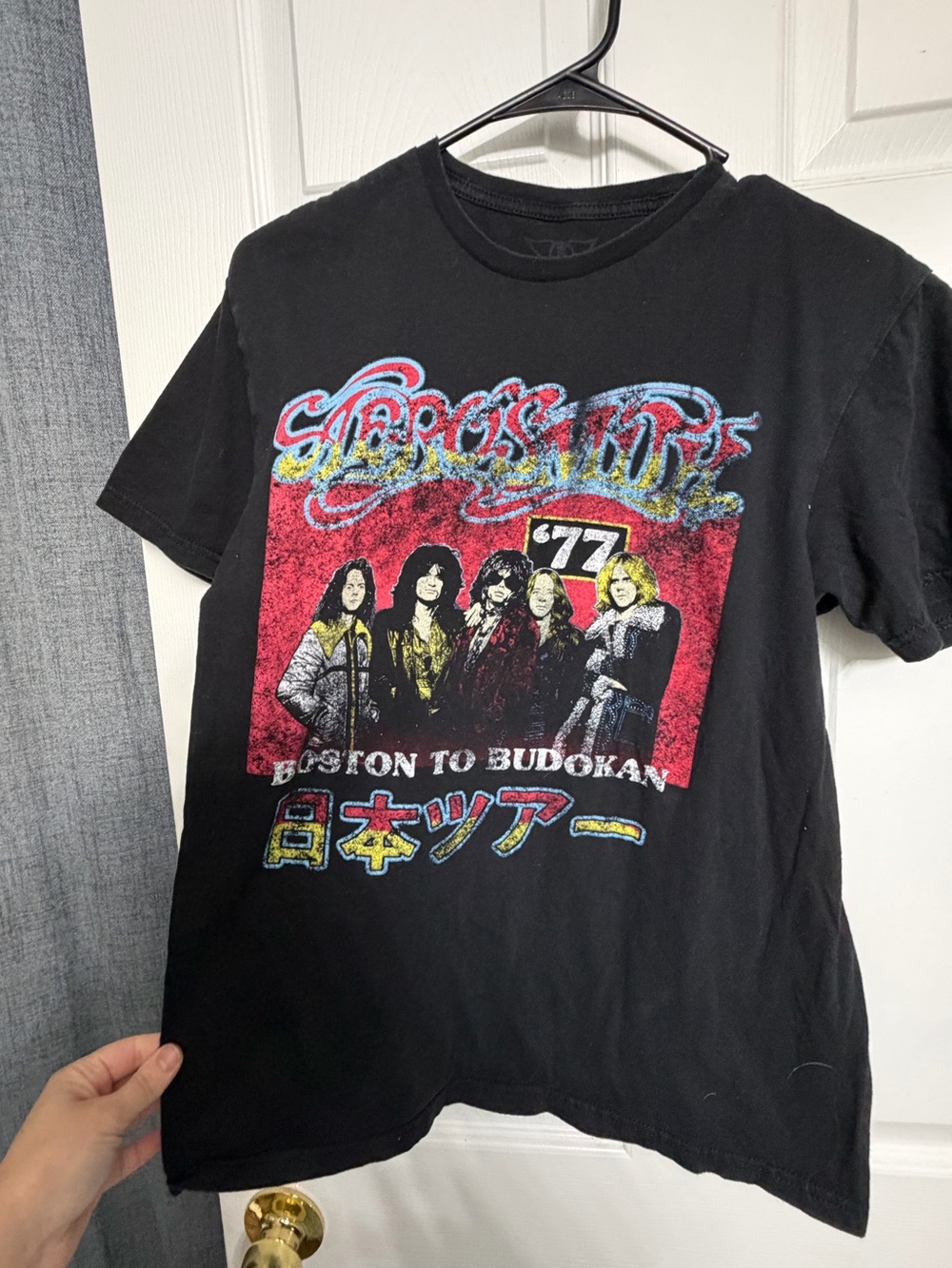 Black '77 Tour Graphic Tee - Women